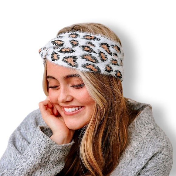 Leopard‎ Twist Headbands! 2 Colors Available! - Picture 3 of 8